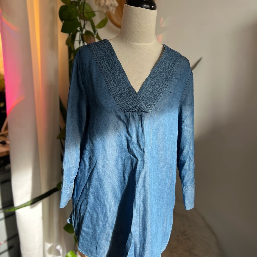 Chambray Top by Zach & Rachel Size Small